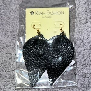 NWT Riah Fashion Black Faux Leather Earrings